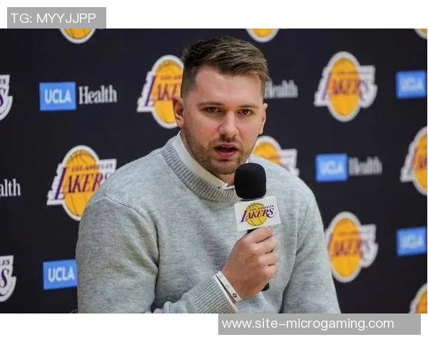 雷迪克透露东契奇詹姆斯今日进行个人技术训练东契奇健康状况良好